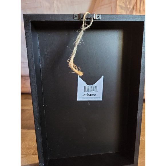 Egg cited about Easter bunny egg basket Wooden wall decor - Picture 4 of 5